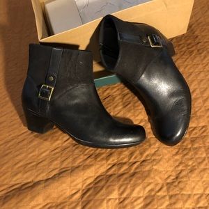 NEW IN BOX CLARKS WOMEN’S INGALL DOVER Q BOOTS 9M
